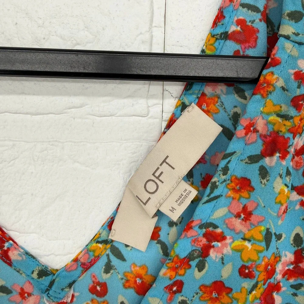 LOFT Sleeveless Blouse Womens Medium Blue Floral Ruffle V-Neck Strappy Back Top